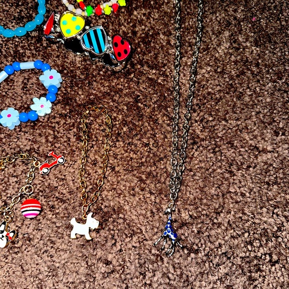 8 piece jewelry set - children’s - Picture 3 of 6